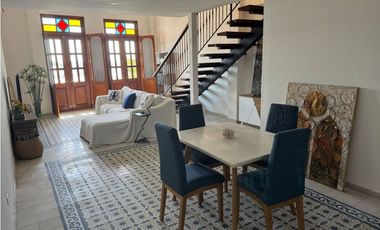 SE VENDE CASA VISTA AL MAR EN CASCO VIEJO - 7091RC
