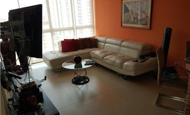 Se alquila apartamento en PH Torres De Toscana