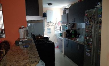 Se alquila apartamento en PH Torres De Toscana
