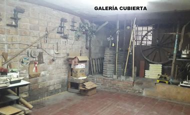 Casa con local a restaurar Laurencena 281