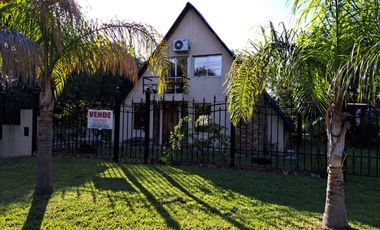 Amplia Casa con pileta y vista al rio, Villa Urquiza