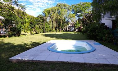 Amplia Casa con pileta y vista al rio, Villa Urquiza