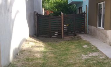 Duplex 3 Amb con patio y estacionamiento