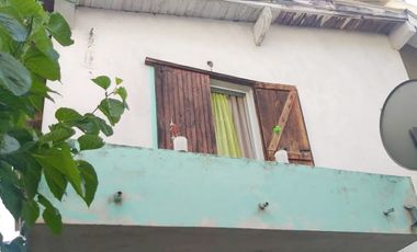 Duplex 3 Amb con patio y estacionamiento