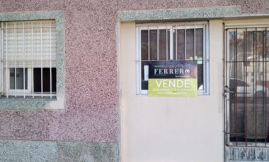Depto 2 Amb. PB al Frente zona centro