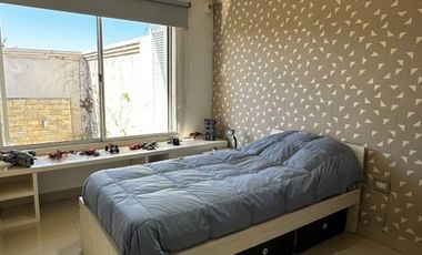 EN VENTA CASA PREMIUM - ZONA SANTA TERESITA