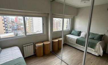 IMPECABLE DEPARTAMENTO DE 3 AMB. AL FRENTE C/COCHERA (Muy Amplia) - PISO ALTO CON PALIER PRIVADO - CARLOS GARDEL AL 100