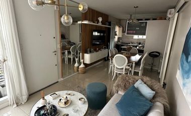 IMPECABLE DEPARTAMENTO DE 3 AMB. AL FRENTE C/COCHERA (Muy Amplia) - PISO ALTO CON PALIER PRIVADO - CARLOS GARDEL AL 100
