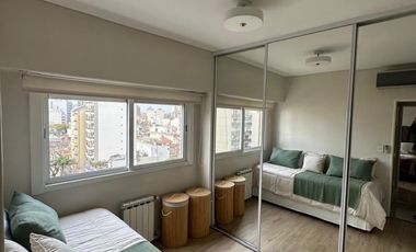IMPECABLE DEPARTAMENTO DE 3 AMB. AL FRENTE C/COCHERA (Muy Amplia) - PISO ALTO CON PALIER PRIVADO - CARLOS GARDEL AL 100