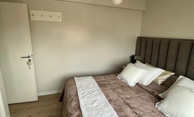 IMPECABLE DEPARTAMENTO DE 3 AMB. AL FRENTE C/COCHERA (Muy Amplia) - PISO ALTO CON PALIER PRIVADO - CARLOS GARDEL AL 100