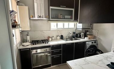 IMPECABLE DEPARTAMENTO DE 3 AMB. AL FRENTE C/COCHERA (Muy Amplia) - PISO ALTO CON PALIER PRIVADO - CARLOS GARDEL AL 100