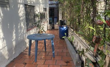 IMPORTANTE PROPIEDAD DOS CASAS CON DOS LOCALES