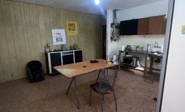 IMPORTANTE PROPIEDAD DOS CASAS CON DOS LOCALES