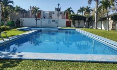 Casa en Venta  con Doble Seguridad en Valparaíso Temixco, Morelos