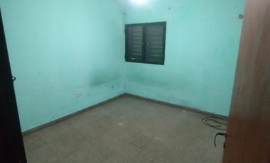 VENDE: Departamento z/ Primero de Mayo,
