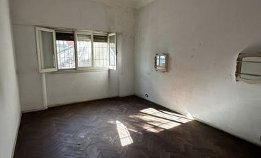 PH EN VENTA EN PLANTA BAJA CON PATIO PROPIO