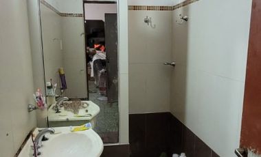 VENTA de CASA c/IMPORTANTE TERRENO - CRISOLOGO LARRALDE, PARANA