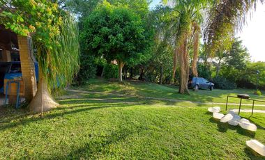 CLUB DE CAMPO LAS COLINAS VENDO CASA CON AMPLIO PARQUIZADO