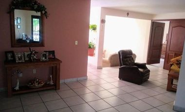 VENDO Casa 596Mts Terreno al Sur Frac Parques de la Cañada Saltillo