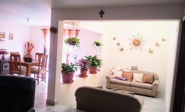VENDO Casa 596Mts Terreno al Sur Frac Parques de la Cañada Saltillo