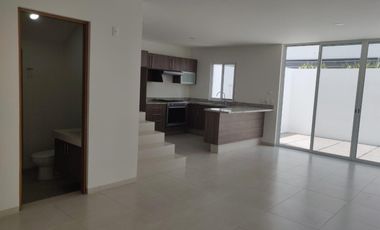 Casa en Venta en Fraccionamiento Entre Rios Fluvial Vallarta con Casa Club y Alberca.