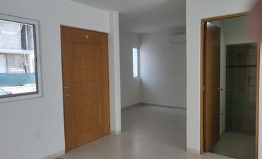 Casa en Venta en Fraccionamiento Entre Rios Fluvial Vallarta con Casa Club y Alberca.