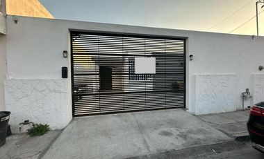 CASA DE UN PISO EN RENTA COL DEL ROBLE SAN NICOLAS