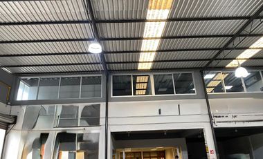 Bodega Comercial en Renta Av. Constitución, Col. Benito Juárez Nte.  Coatzacoalcos, Ver.