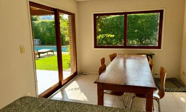 Hermosa Casa en Venta de 4 amb en barrio cerrado Las Tres Horquetas