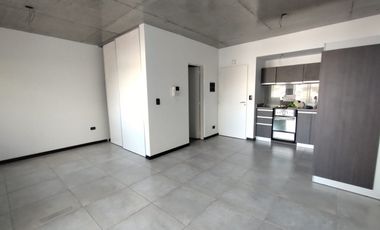 VENTA DEPTO MONOAMBIENTE CON COCHERA/PATIO