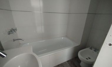 VENTA DEPTO MONOAMBIENTE CON COCHERA/PATIO