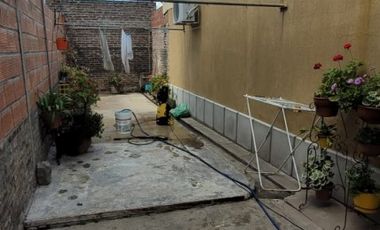 VENTA de CASA y LOCAL - GDOR. E. MIHURA, PARANA