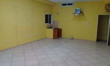 VENTA de CASA y LOCAL - GDOR. E. MIHURA, PARANA