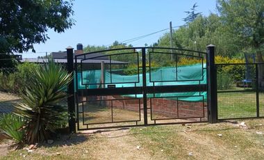 Casa Quinta sobre calle Santa Rosa en Arroyo Leyes