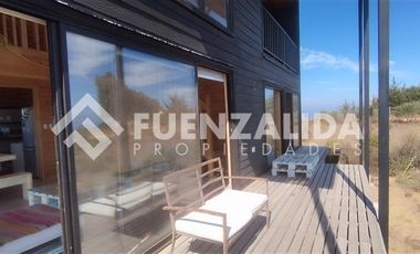 Casa en Venta en Condominio Rocas del Mar parcela 86