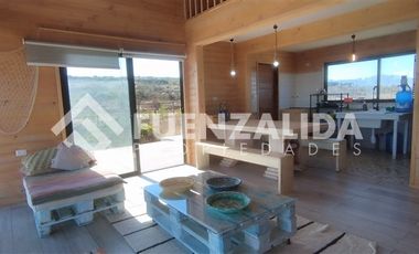 Casa en Venta en Condominio Rocas del Mar parcela 86