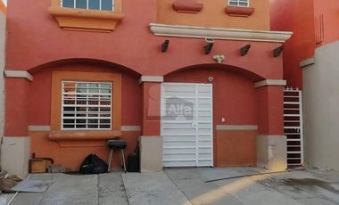 AMPLIA CASA EN VENTA EN FRACC QUINTA DEL CEDRO