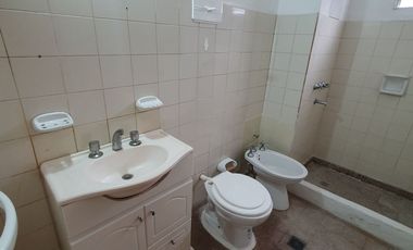 Departamento en alquiler de 3 dormitorios c/ cochera en Llaponagat