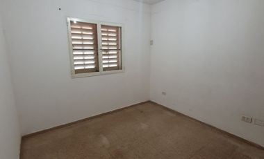Departamento en alquiler de 3 dormitorios c/ cochera en Llaponagat