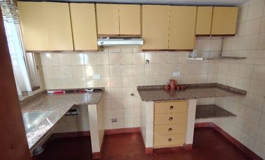 Casa PH en alquiler en Quilmes Este
