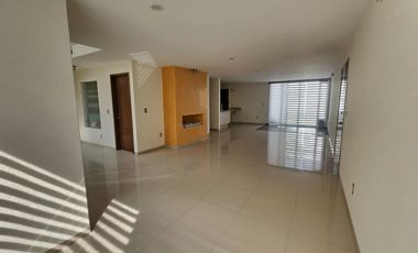 VENTA DE CASA EN  METEPEC  4 RECAMARAS 3 BAÑOS