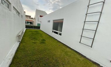 VENTA DE CASA EN  METEPEC  4 RECAMARAS 3 BAÑOS