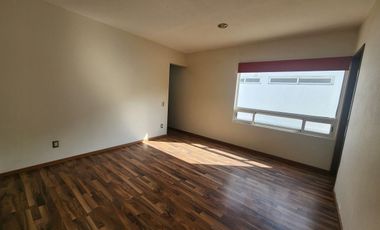 VENTA DE CASA EN  METEPEC  4 RECAMARAS 3 BAÑOS