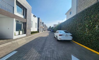 VENTA DE CASA EN  METEPEC  4 RECAMARAS 3 BAÑOS
