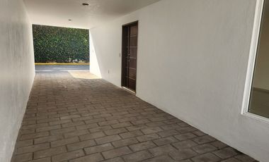 VENTA DE CASA EN  METEPEC  4 RECAMARAS 3 BAÑOS