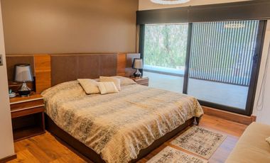 Venta de Residencia en Country Club Corregidora