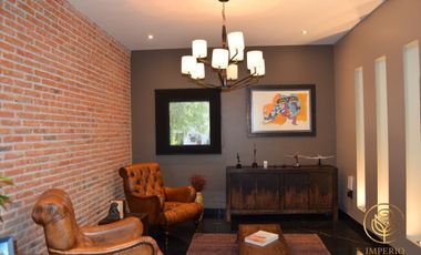 Venta de Residencia en Country Club Corregidora