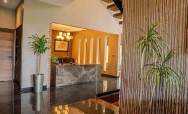 Venta de Residencia en Country Club Corregidora