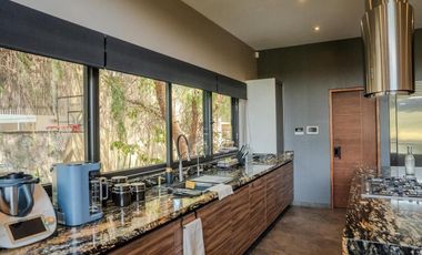 Venta de Residencia en Country Club Corregidora