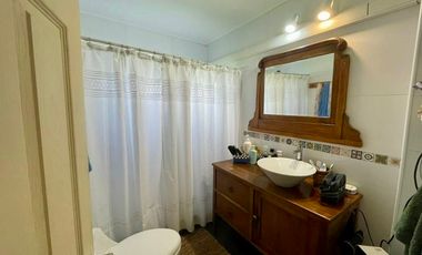 CASA DE 2 PISOS EN FRUTILLAR ALTO, VILLA ALEGRE